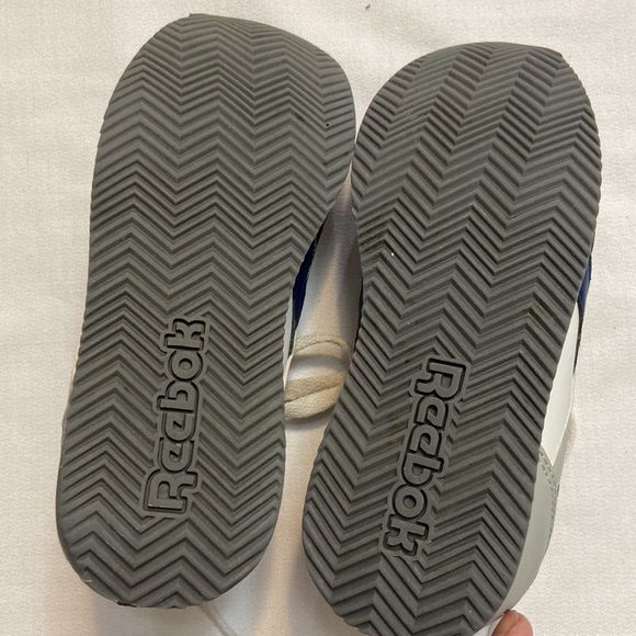 Reebok Kids Boys or Girls Sneakers - Size 1 - Picture 11 of 12